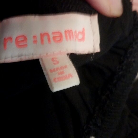 RE-NAMED BACK OUT  EMBrOiDERY LACE TRIM SIZE S BLACK MAXI DRESS - Picture 10 of 13